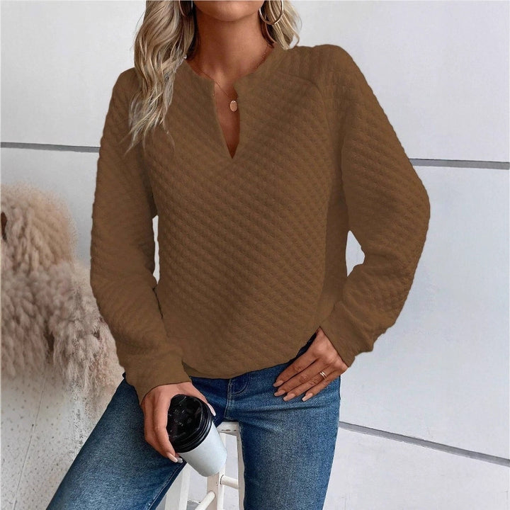 Casual sweater for women with textured design and high collar Lune London