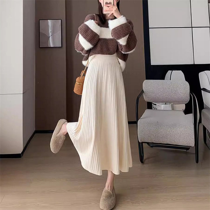 Maxi pleated skirt for women with elastic waistband and flattering draping Lune London