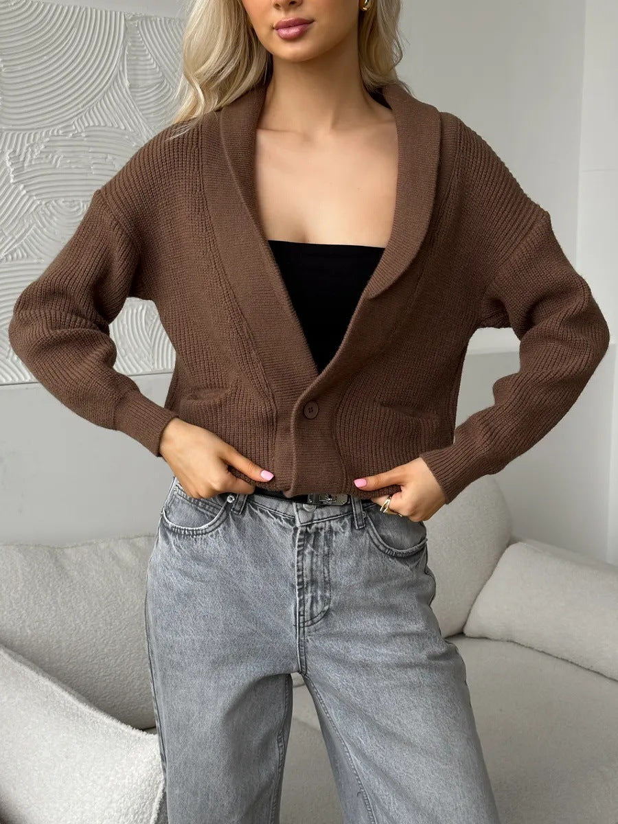 Cardigan confortable pour femme avec décolleté en V profond et poches pratiques Chic & Stil