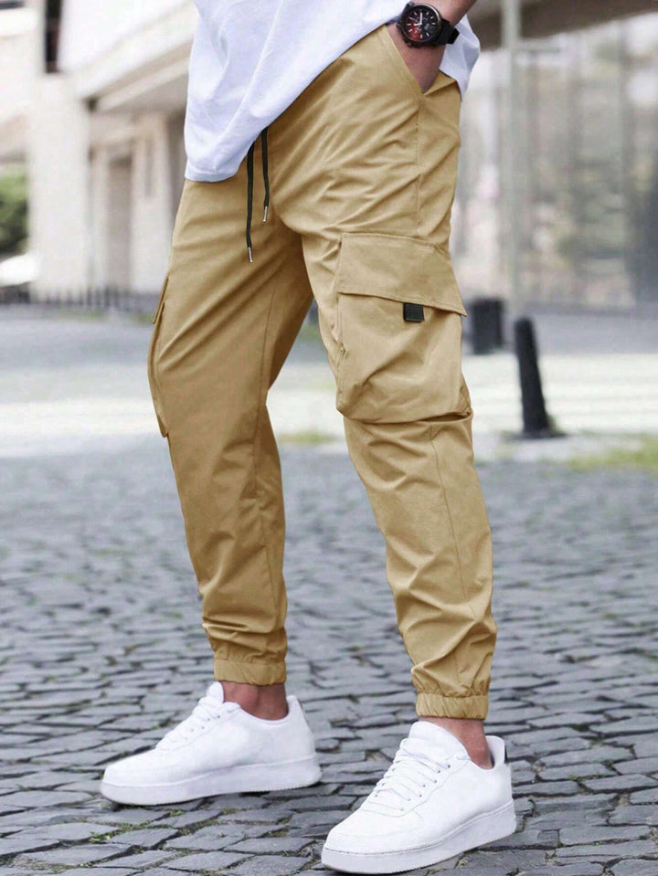 Men's cargo pants with elastic waistband and practical side pockets Lune London