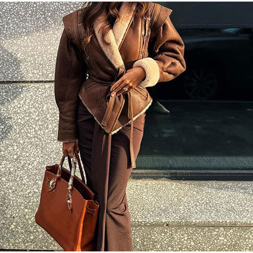 Women Elegant and stylish jacket with faux fur collar and fitted silhouette Amarae