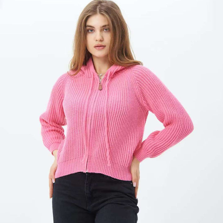Cozy hooded sweatshirt for women with ribbed design and cropped fit Lune London