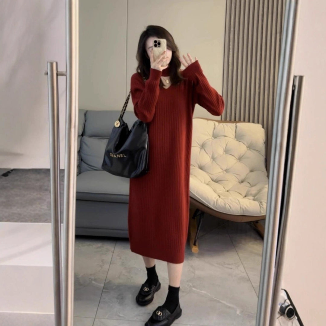 Knitted dress for women with an elegant ribbed structure Lune London