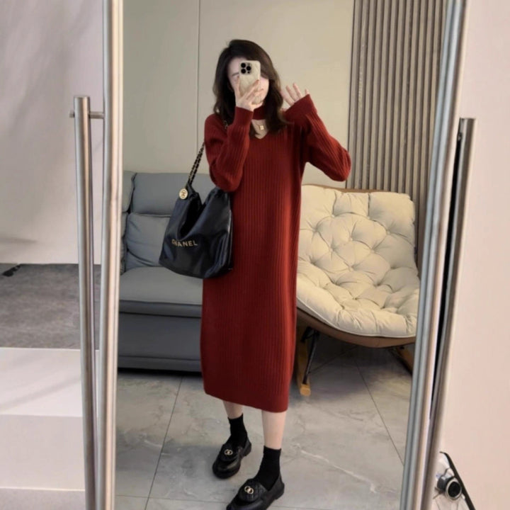 Knitted dress for women with an elegant ribbed structure Lune London