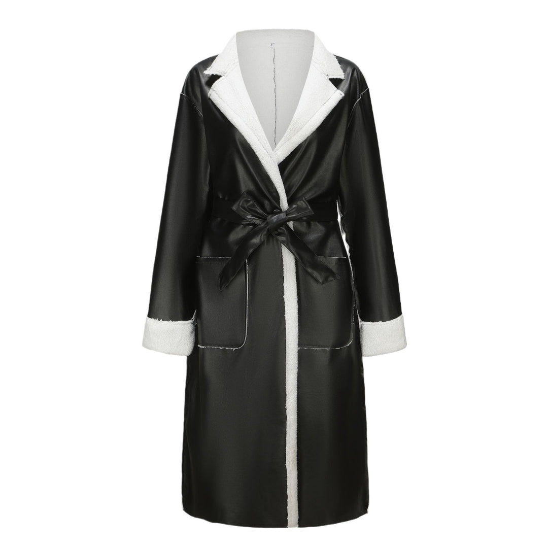 Ladies oversized coat made of high quality with soft teddy lining Lune London