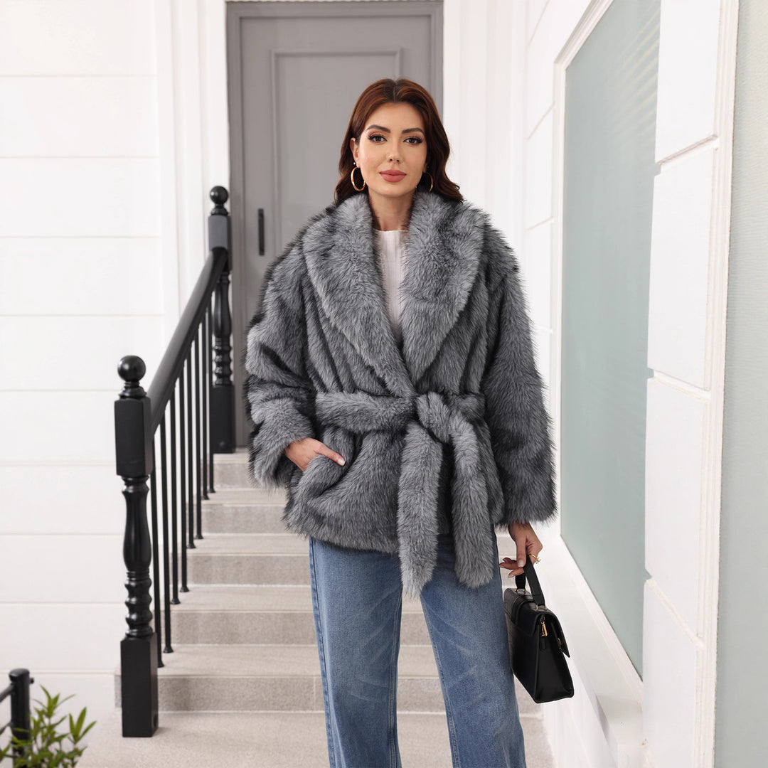 Ladies Cozy and Elegant Faux Fur Jacket Lune London