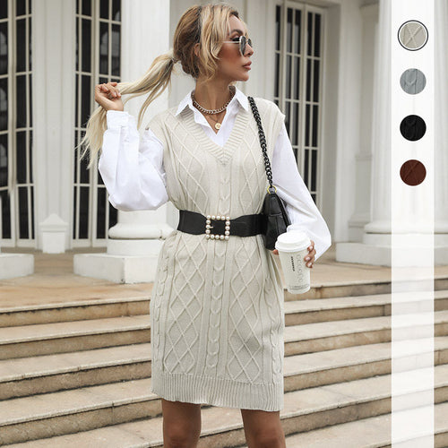 Knit dress for women with V-neck and twisted wool pattern Amarae