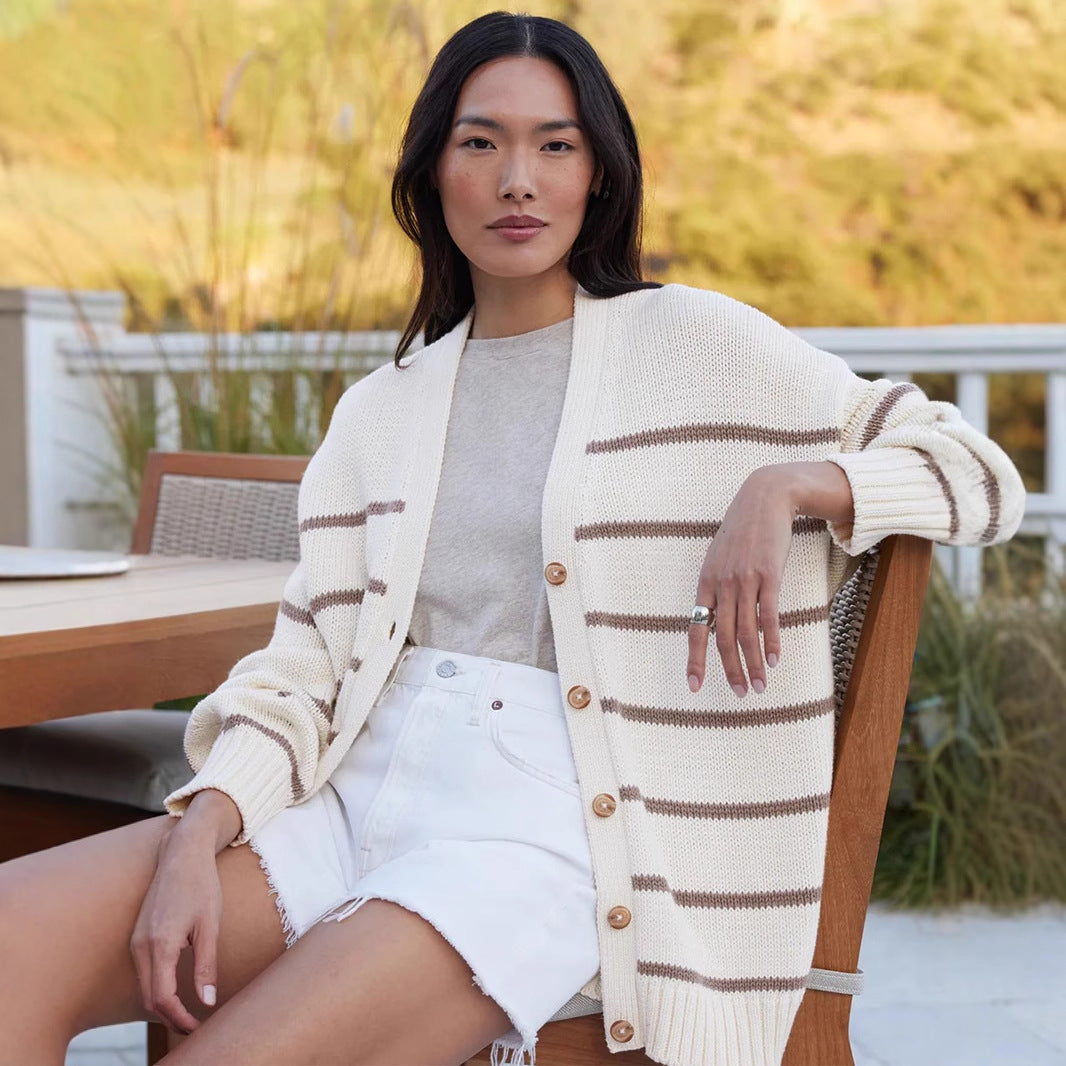 Débardeur en tricot pour femmes avec un design moderne et des rayures contrastées Chic & Stil