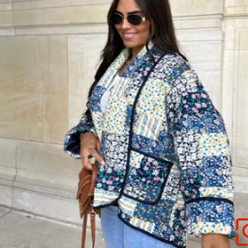 Veste matelassée en patchwork pour femmes avec accents floraux et coupe ample Chic & Stil
