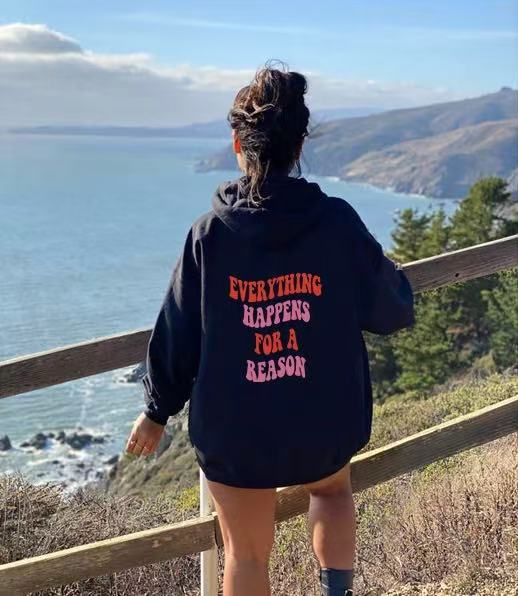 Women’s hoodie with a unique motivational slogan and a comfortable fit Chic & Stil