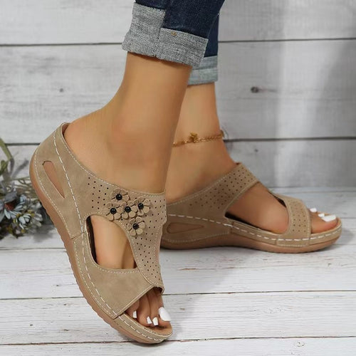 Ladies light summer shoes with closed heel and trendy snake leather design Amarae