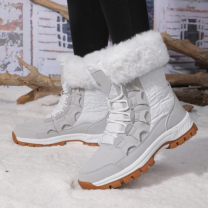 Women's Insulated Winter Boots with Faux Fur Collar, Water-Repellent Surface and Grip Profile Sole Amarae