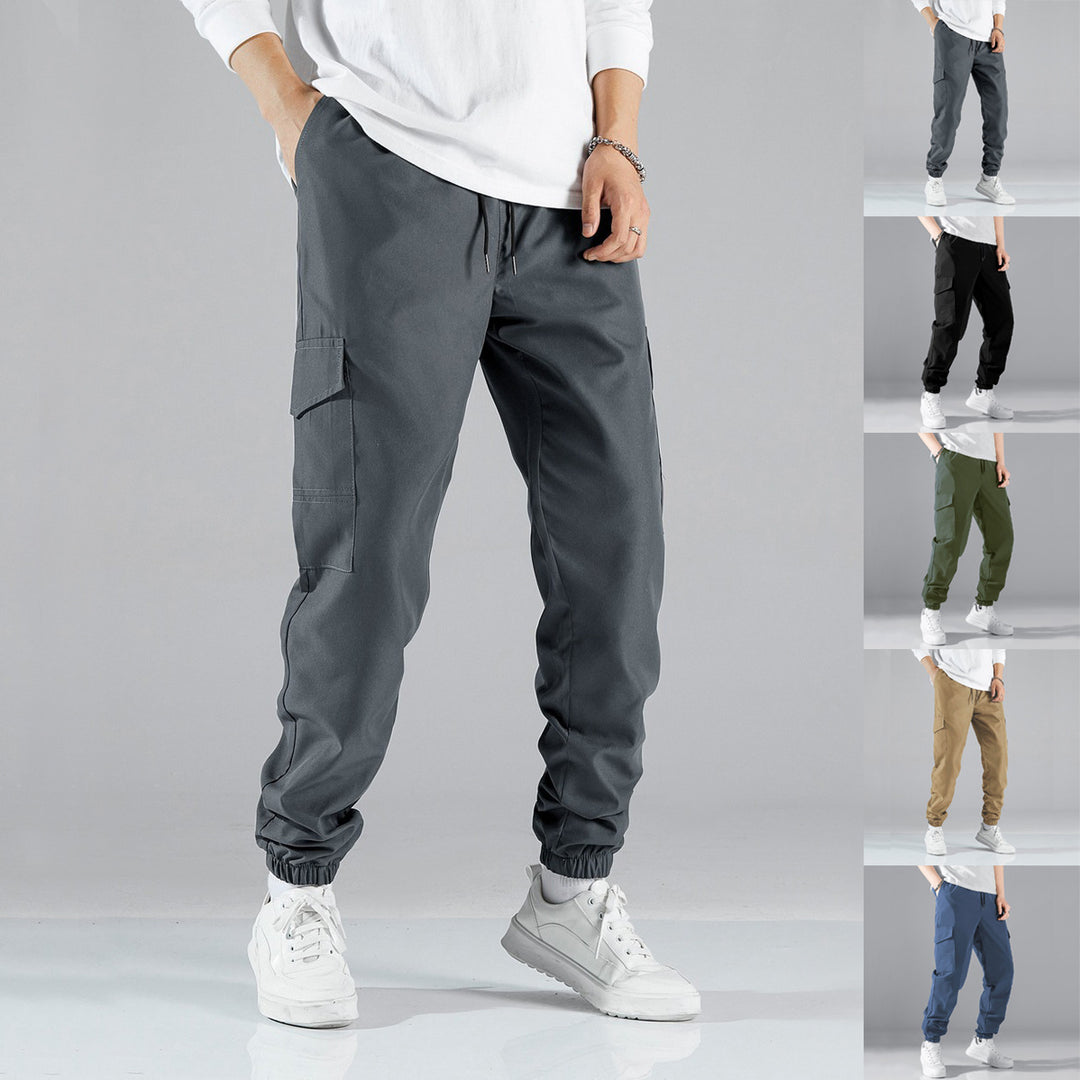 Men's cargo jogger pants with practical side pockets and elastic waistband Lune London