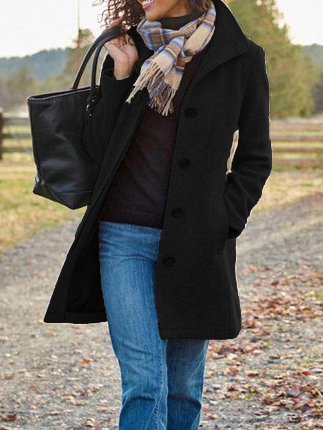 Elegant wool coat for women with classic lapels Amarae