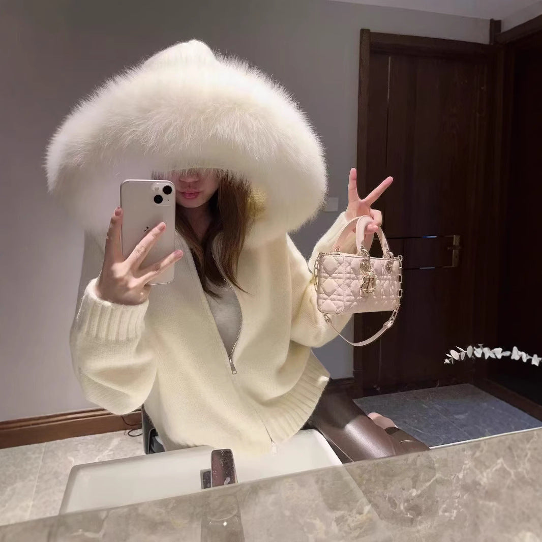 Women cozy knit vest with luxurious fur collar and zipper Lune London