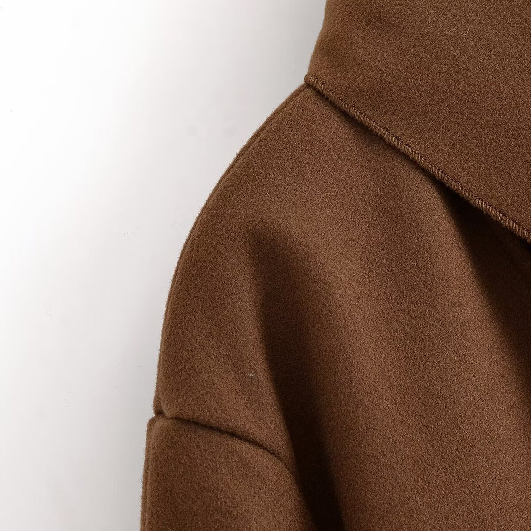 Elegant short jacket for ladies with large collar Amarae