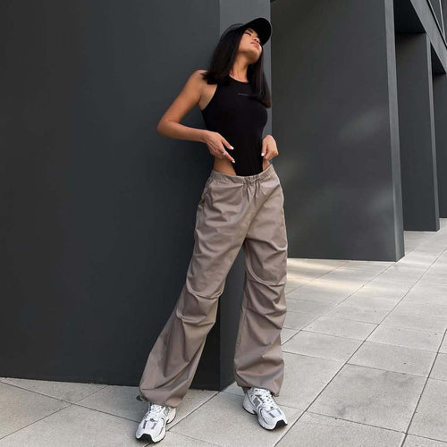 Sport leisure pants for women with elastic waist and practical pockets Amarae