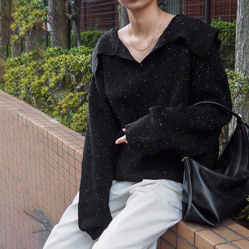 Casual knitted sweater for women with modern collar and sparkling details Amarae