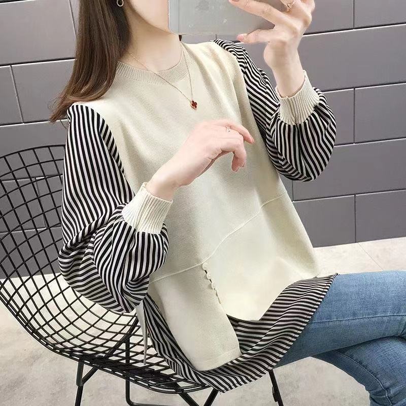 Layered sweatshirt for women with striped sleeves and button details Lune London