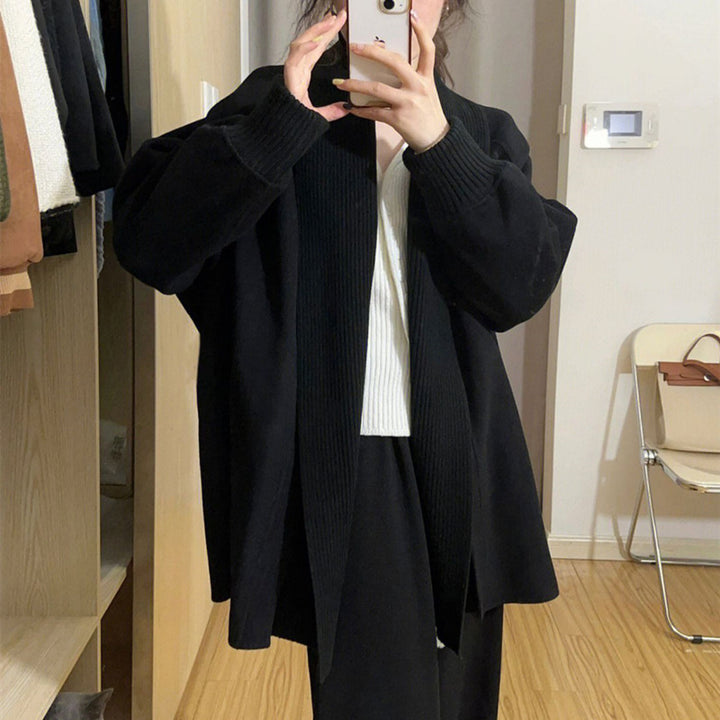Ladies Oversized Trendy Cardigan with Textured Collar Lune London