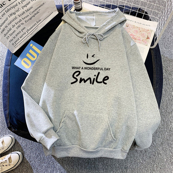 Women's hoodie with cheerful smile print Chic & Stil
