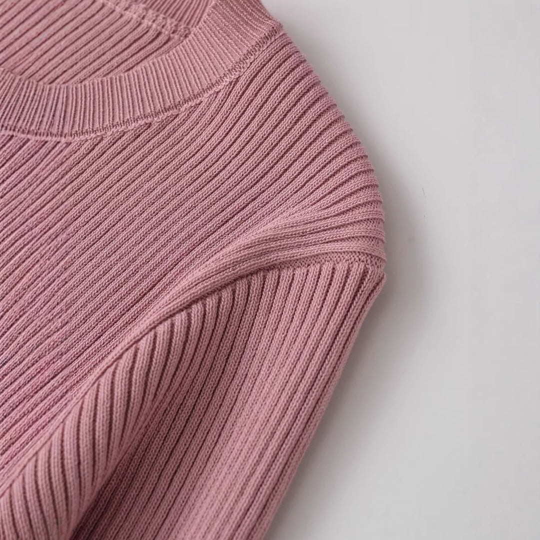 Women’s fine-knit cardigan with ribbed structure and continuous button placket Amarae