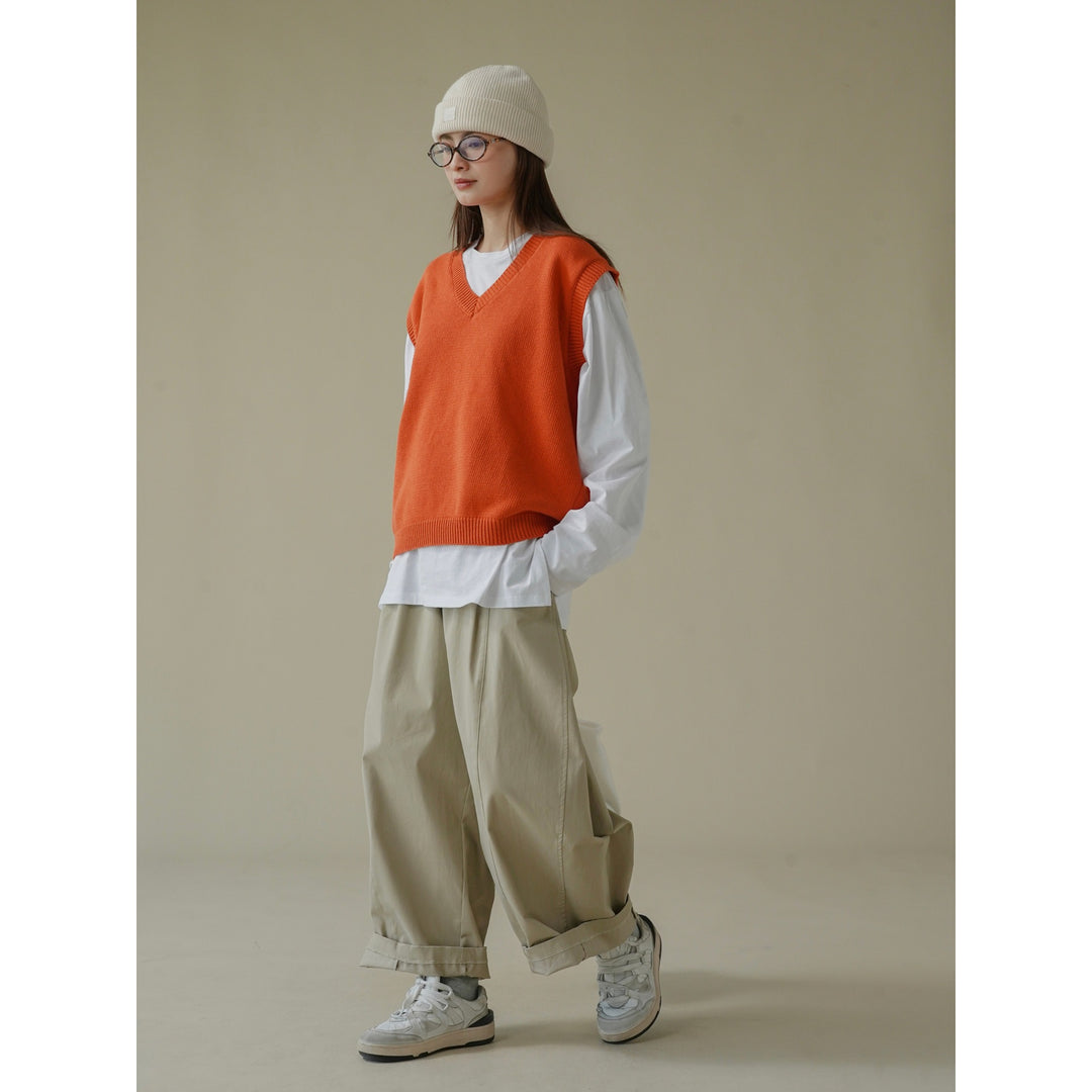 Women loosely cut sleeveless V-neck fine-knit vest with deep armhole and ribbed hem Amarae