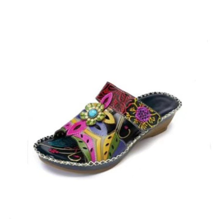 Strappy sandals for women with floral accents and ergonomic sole technology Lune London