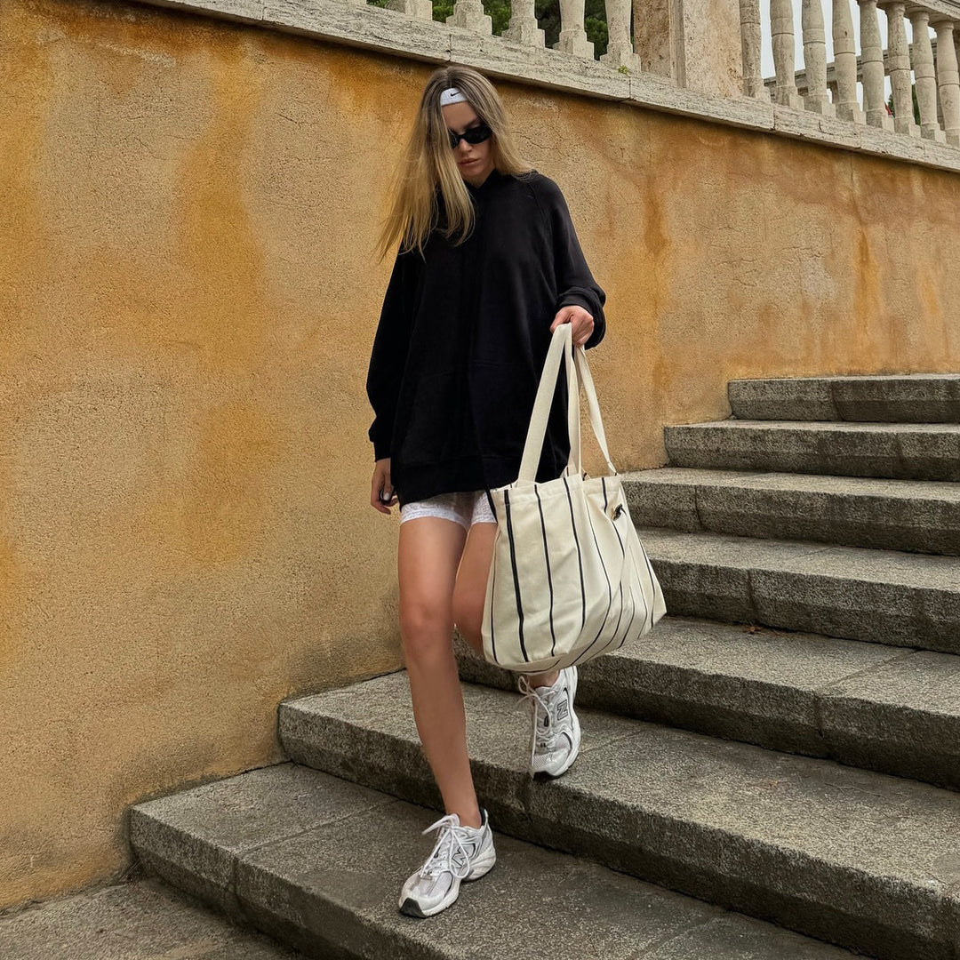 Fashionable women's hoodie with kangaroo pocket and soft inner lining Lune London