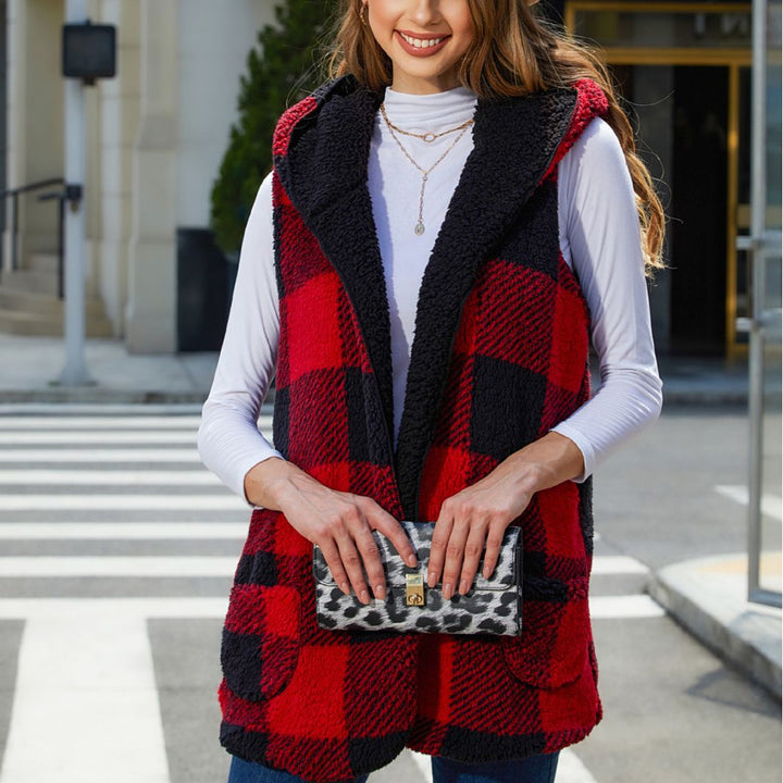 Ladies Cozy Gilet with Checked Pattern and Large Pockets Lune London