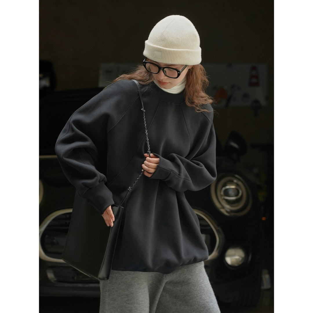 Women Boxy Sweatshirt with raglan seams and voluminous sleeves Amarae
