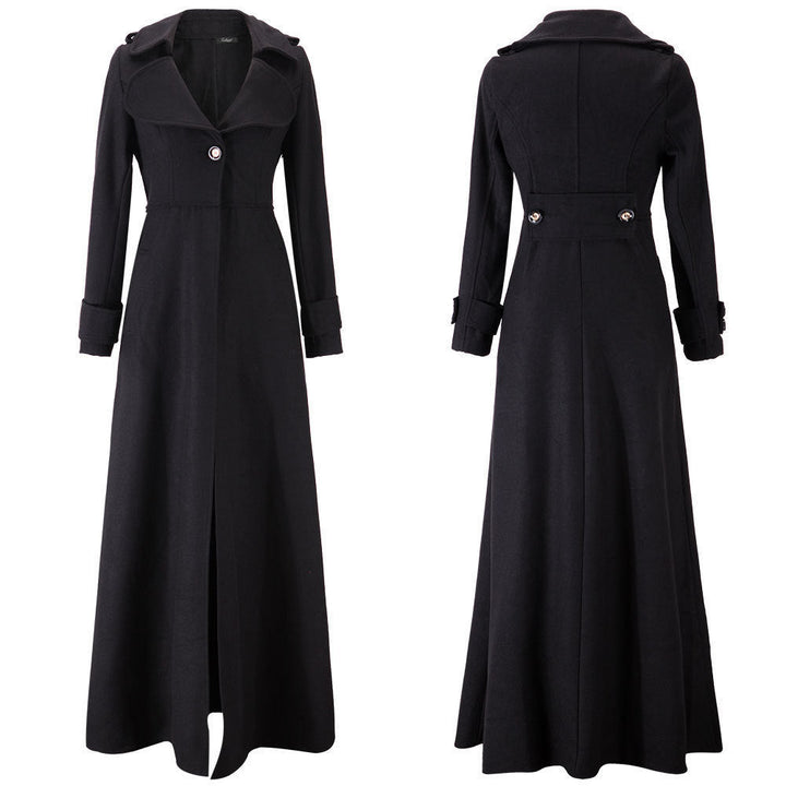 Ladies Elegant Long Coat with Classic Lapels and Modern Accents Lune London