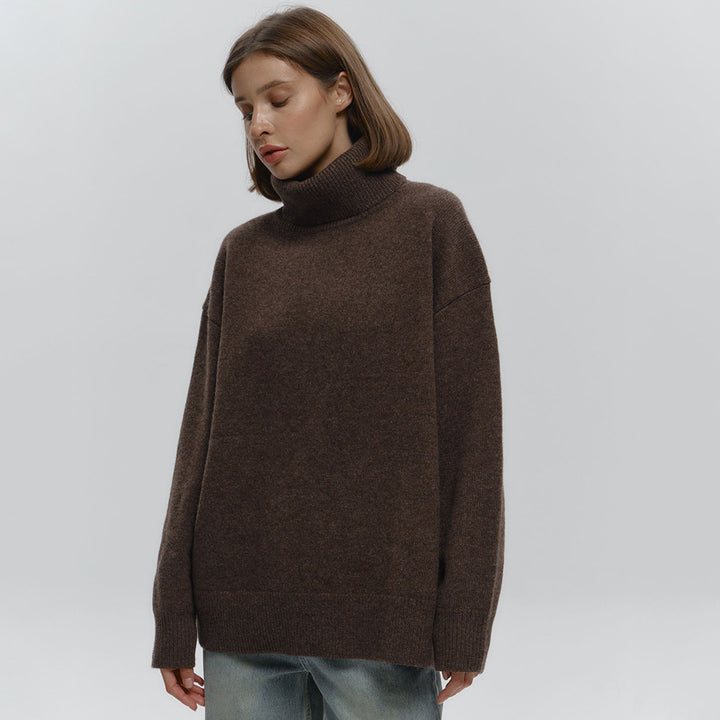 Ladies oversized turtleneck sweater in soft wool Lune London