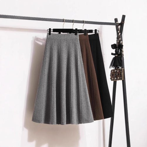 Pleated midi skirt for women with elastic waistband and beautiful texture Amarae