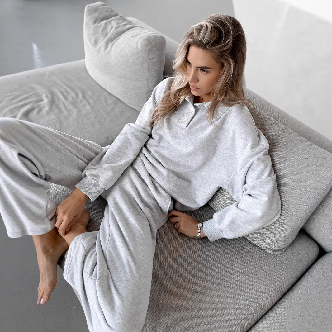 Casual women's sweater with button details and loose fit Lune London