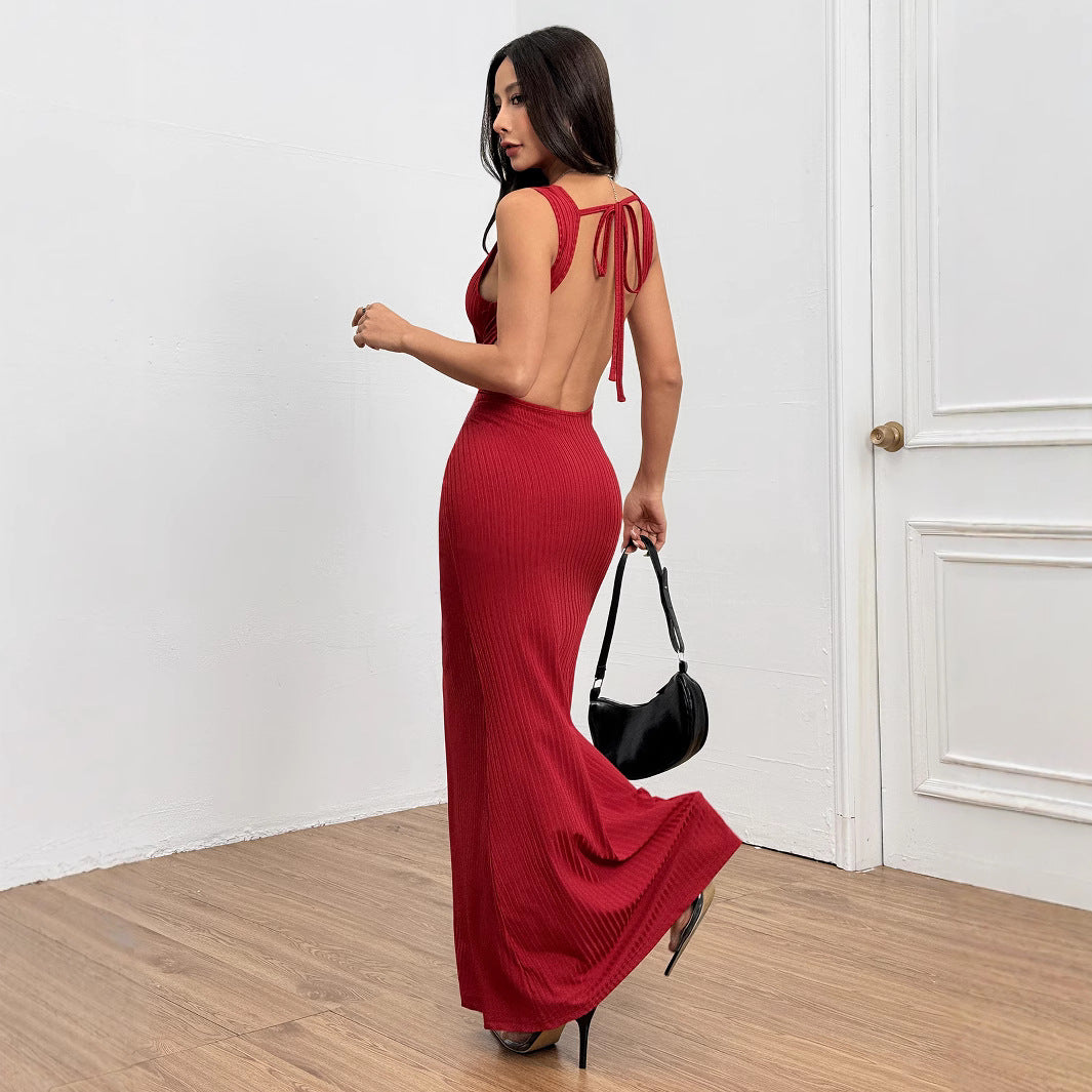 Robe maxi côtelée ajustée pour femmes avec un élégant col rond Chic & Stil