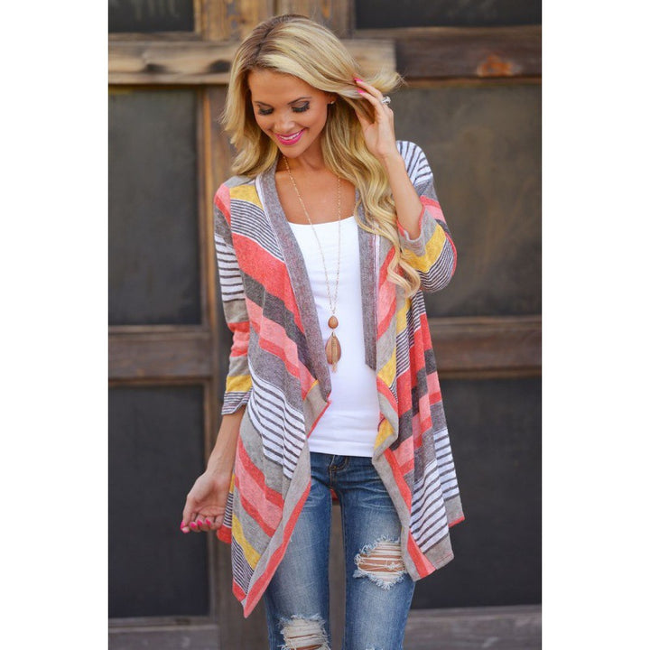 Cardigan en tricot pour femme avec coupe décontractée et motif rayé coloré Chic & Stil