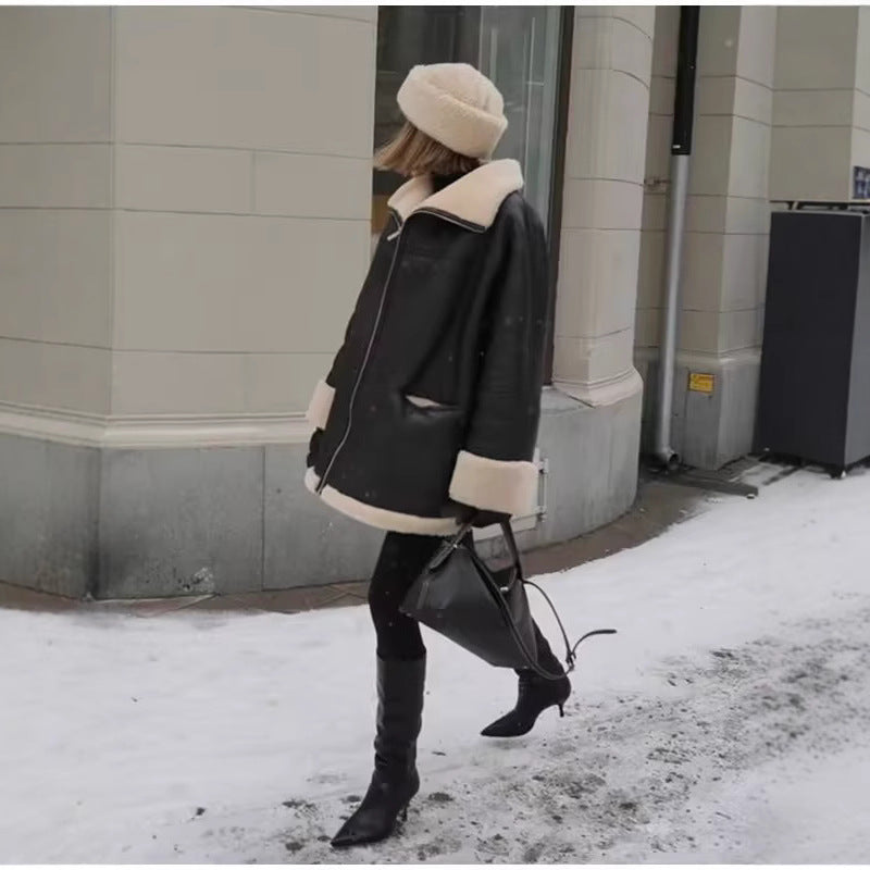 Trendy faux leather jacket for women with cozy lining Lune London