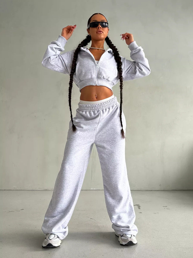 Lune London | Women's cropped sports jacket and loose jogger pants set