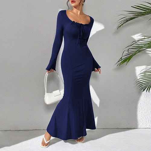 Robe maxi pour femme avec un élégant col en V et un ourlet fluide Chic & Stil