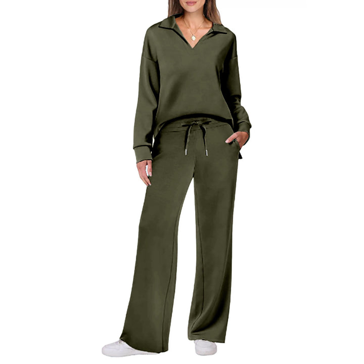 Cozy lounge set for women with V-neck Lune London