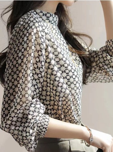 Ladies elegant blouse with geometric patterns Lune London