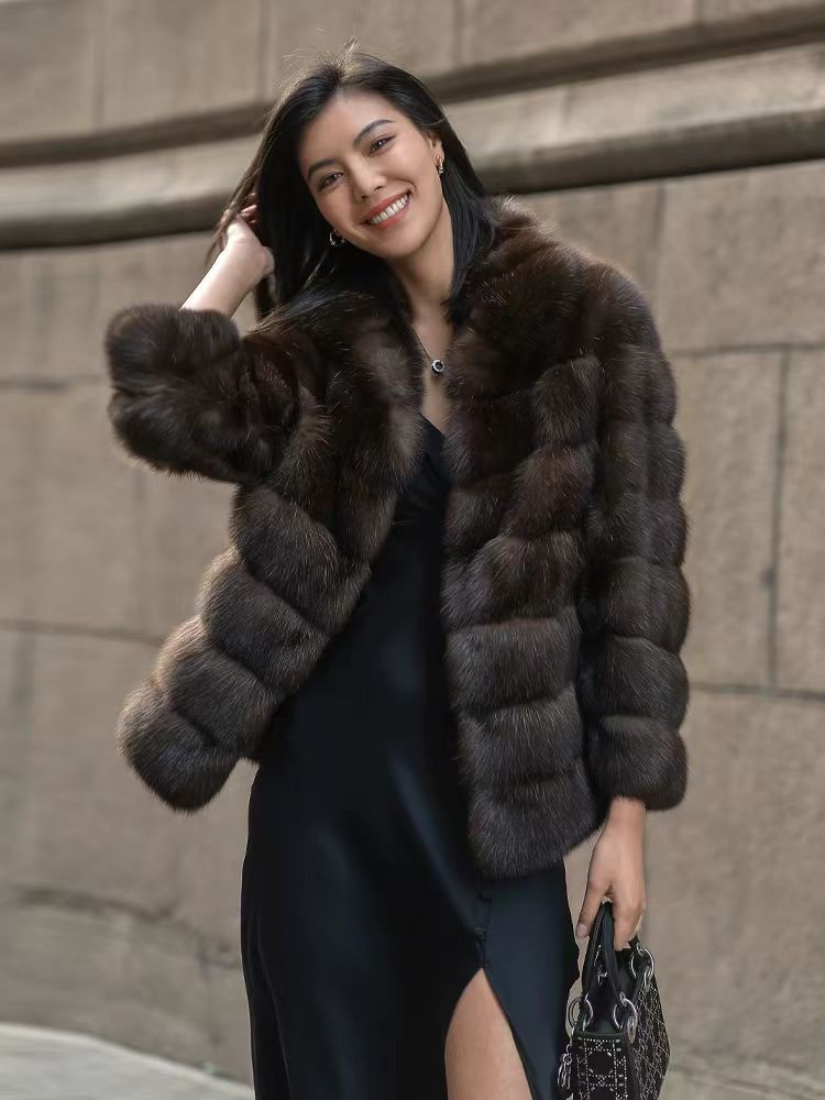 Ladies Elegant short jacket in luxurious faux fur with a voluminous design Lune London