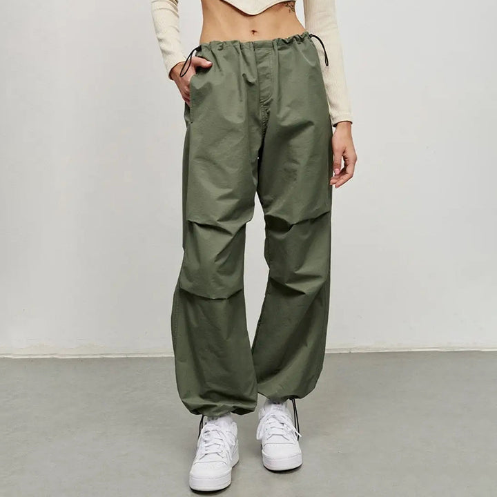 Pantalons de loisirs sportifs pour femmes avec taille ajustable et poches pratiques Chic & Stil