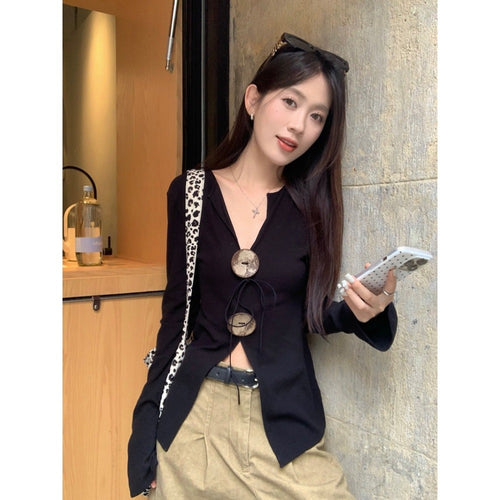 Women's casual and playful cardigan with lock detail Chic & Stil