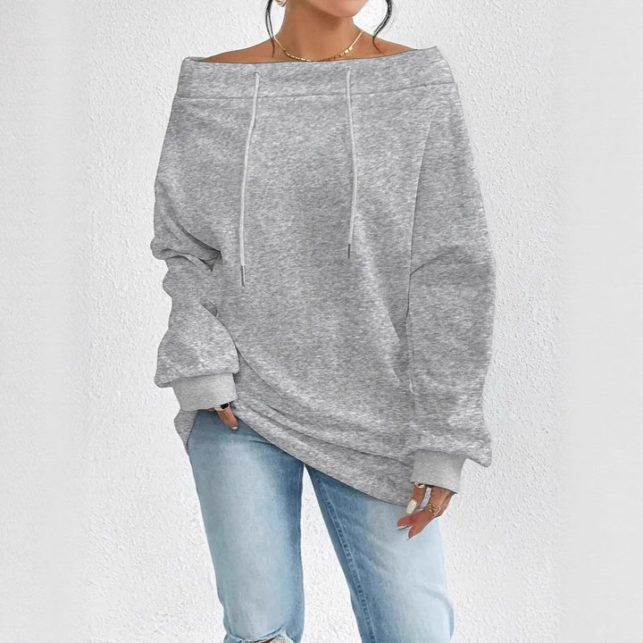Oversized sweatshirt for women with casual neckline and off-shoulder Lune London
