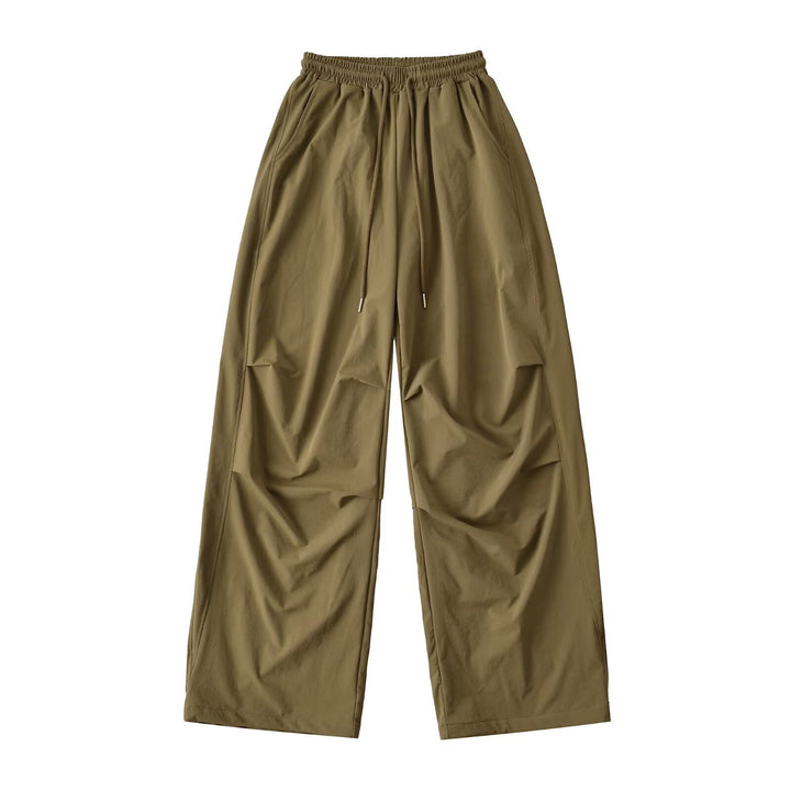 Loose casual pants for women with elastic waist and practical side pockets Lune London