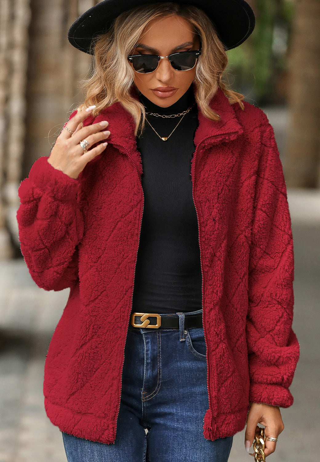 Ladies plush jacket with modern quilted details Lune London
