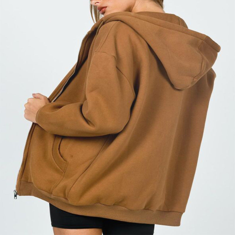 Ladies oversized hoodie sweatshirt with zipper closure and practical side pockets Lune London