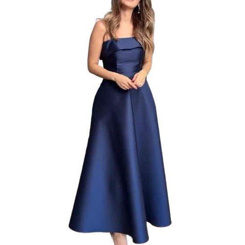 Elegant evening dress for women with a strapless design and a voluminous skirt Amarae